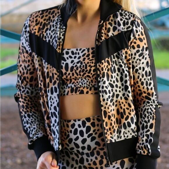 NWT Buddy Love VONN ELASTIC LONG SLEEVE ZIP UP Work Out Jacket CHEETAH Black S - Picture 4 of 12